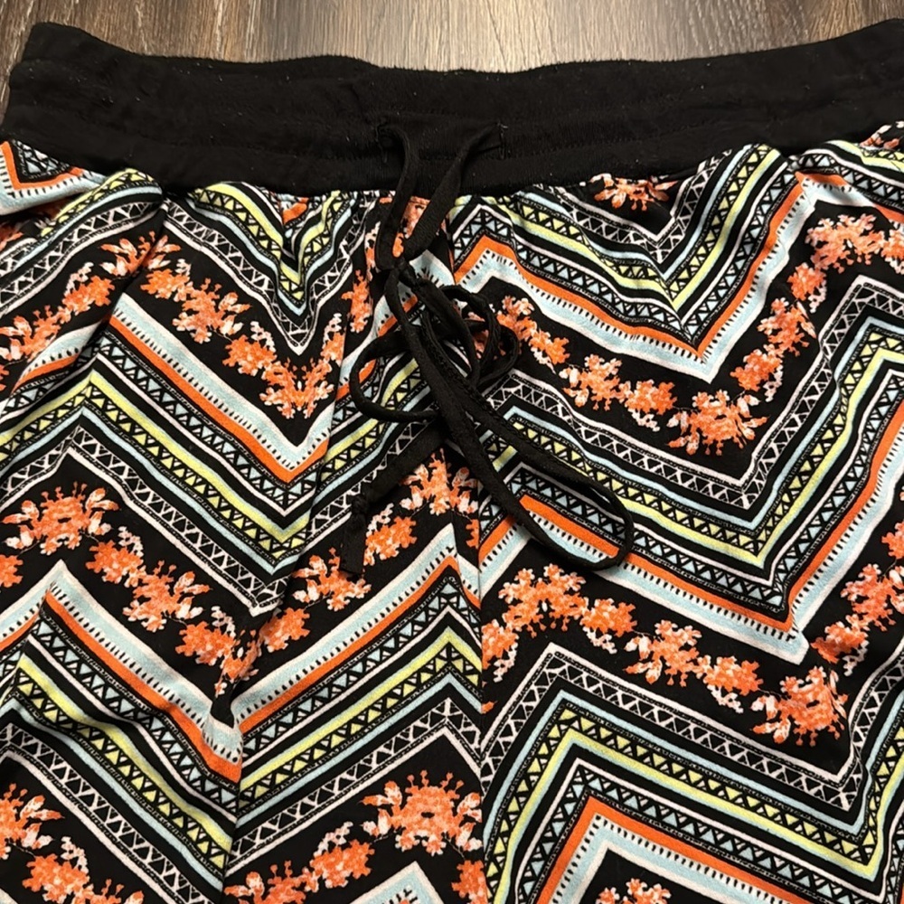 🔴🔴 EYE CANDY FLORAL JOGGERS SIZE 2X - Picture 3 of 6